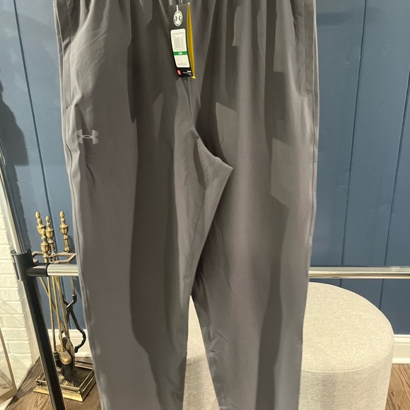 Under Armour Men's Charcoal Joggers - Picture 1 of 2